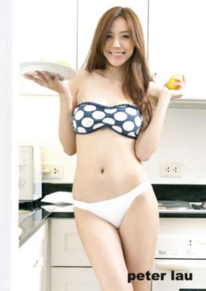欧美女模特街拍小清新_完整版BD高清中字